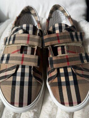 Burberry Kid's Nova Check Plaid Strap Shoes Size 35 EU/3.5 US